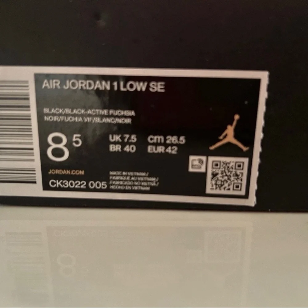 Deadstock Authentic with OG Box Air Jordan 1 SE Men’s Black/Fuchisa 8.5 - Picture 3 of 8